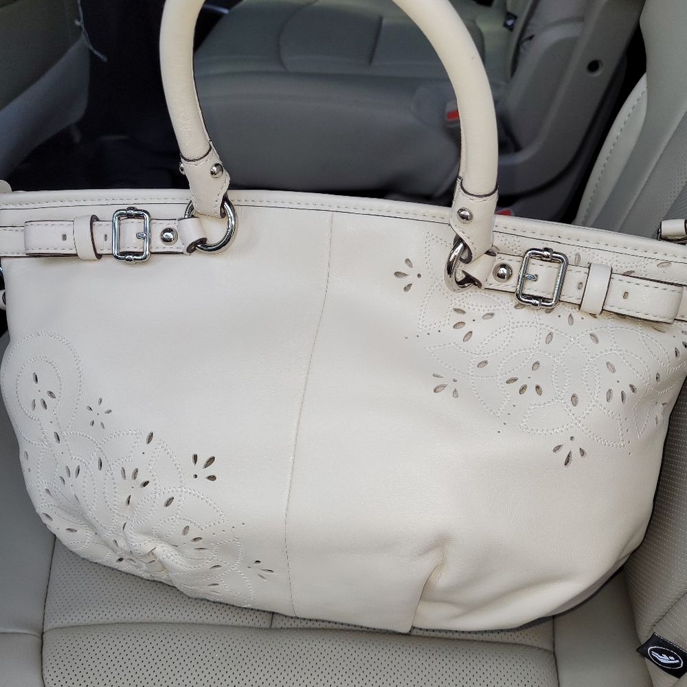 Coach Madison Sophia